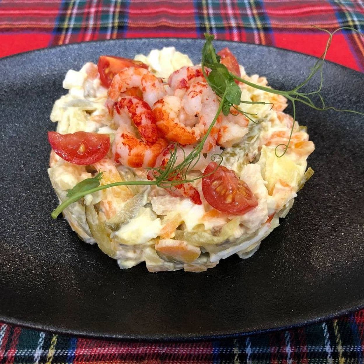 Купить Оливье с раковыми шейками