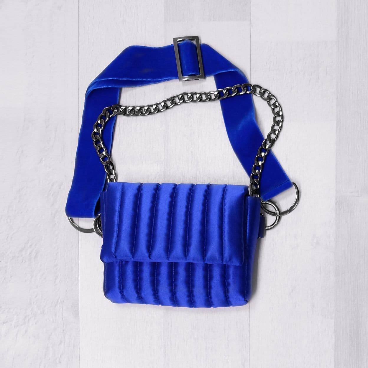 Купить Сумка стеганая AGLAIS в оттенке «Ультрамарин»