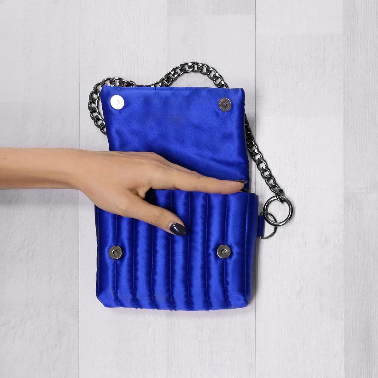 Купить Сумка стеганая AGLAIS в оттенке «Ультрамарин»