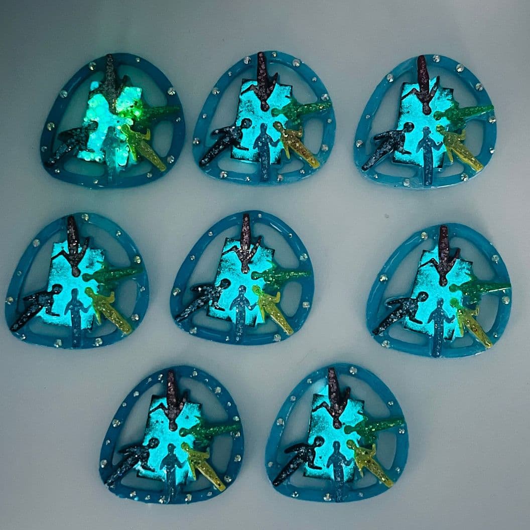 Купить Значок "Взгляд в космос"