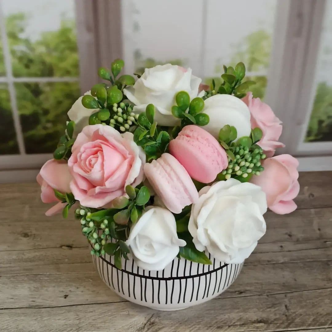 Купить Букет из мыла ручной работы в керамической вазе