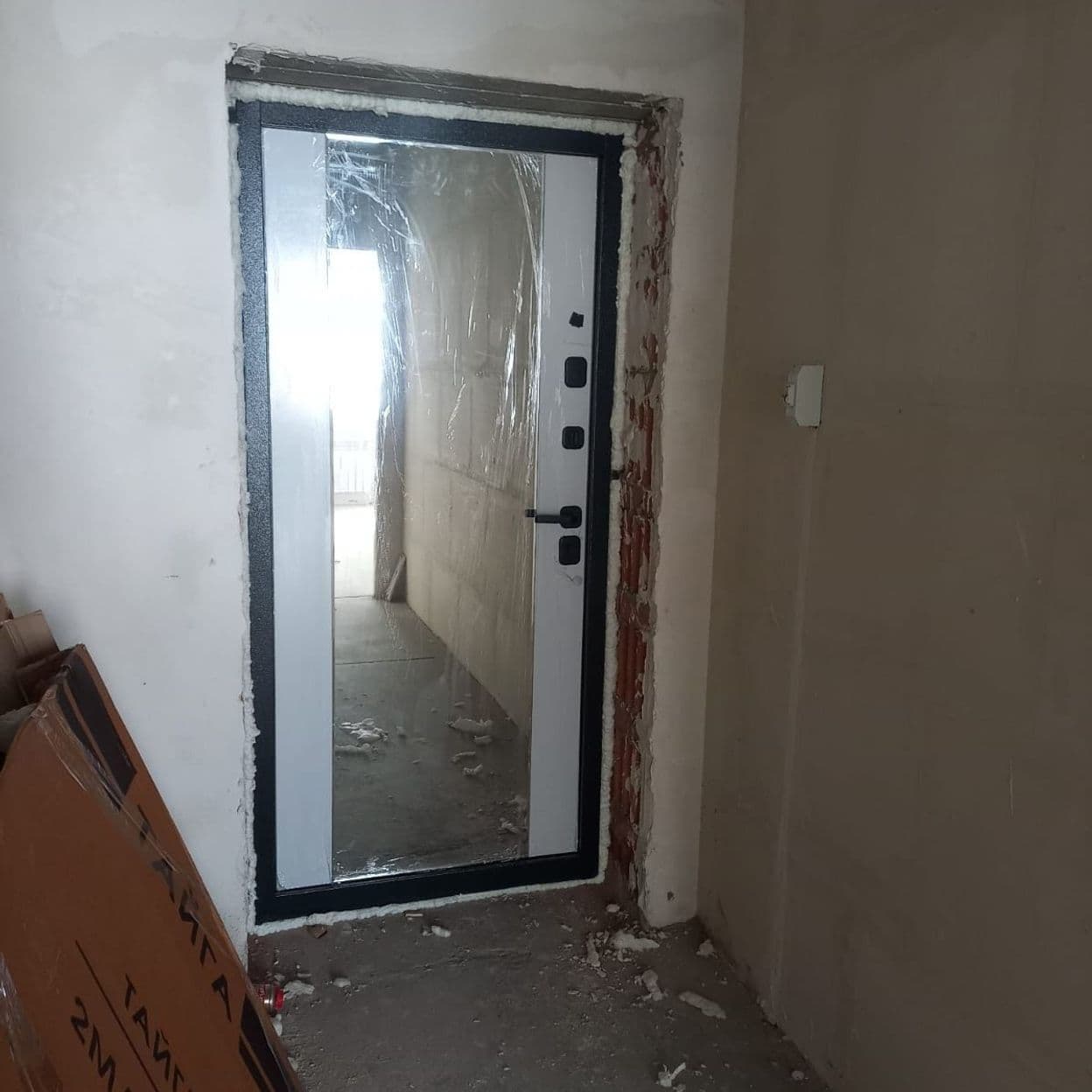 Купить Дверь входная "ТАЙГА 9" зеркало, Феррони