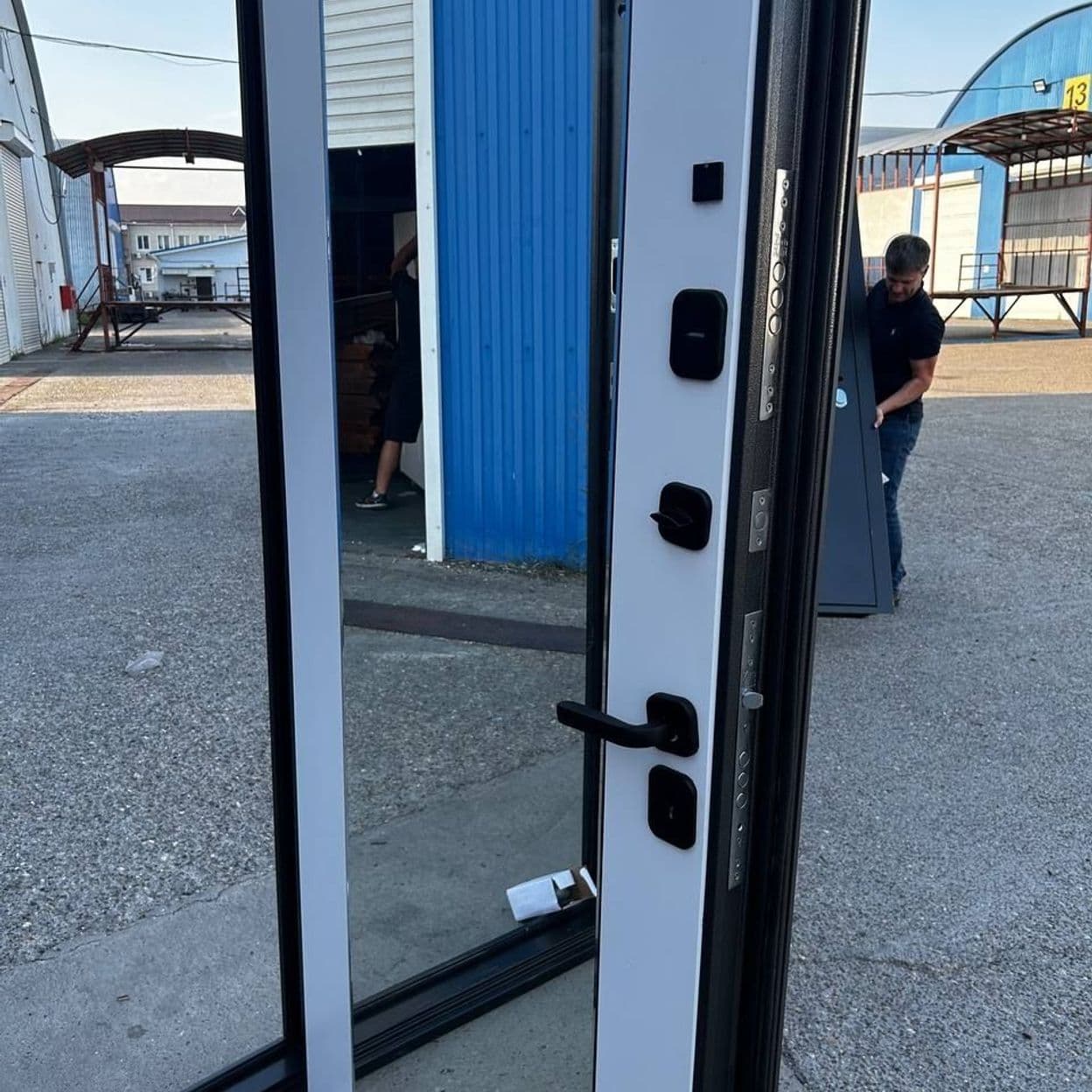 Купить Дверь входная "ТАЙГА 9" зеркало, Феррони