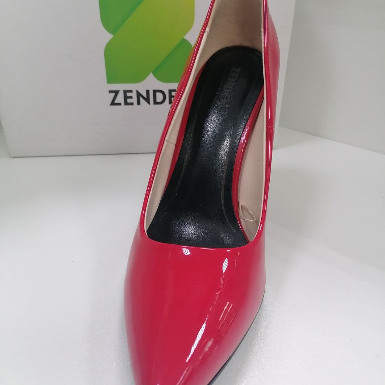 Купить Туфли женские Zenden