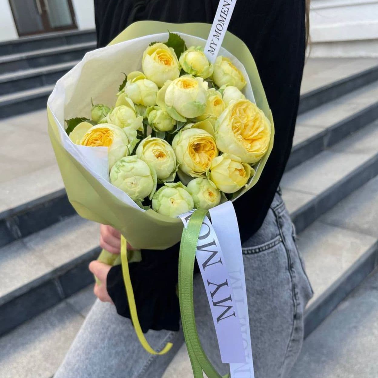 Купить Желтые пионовидные розы