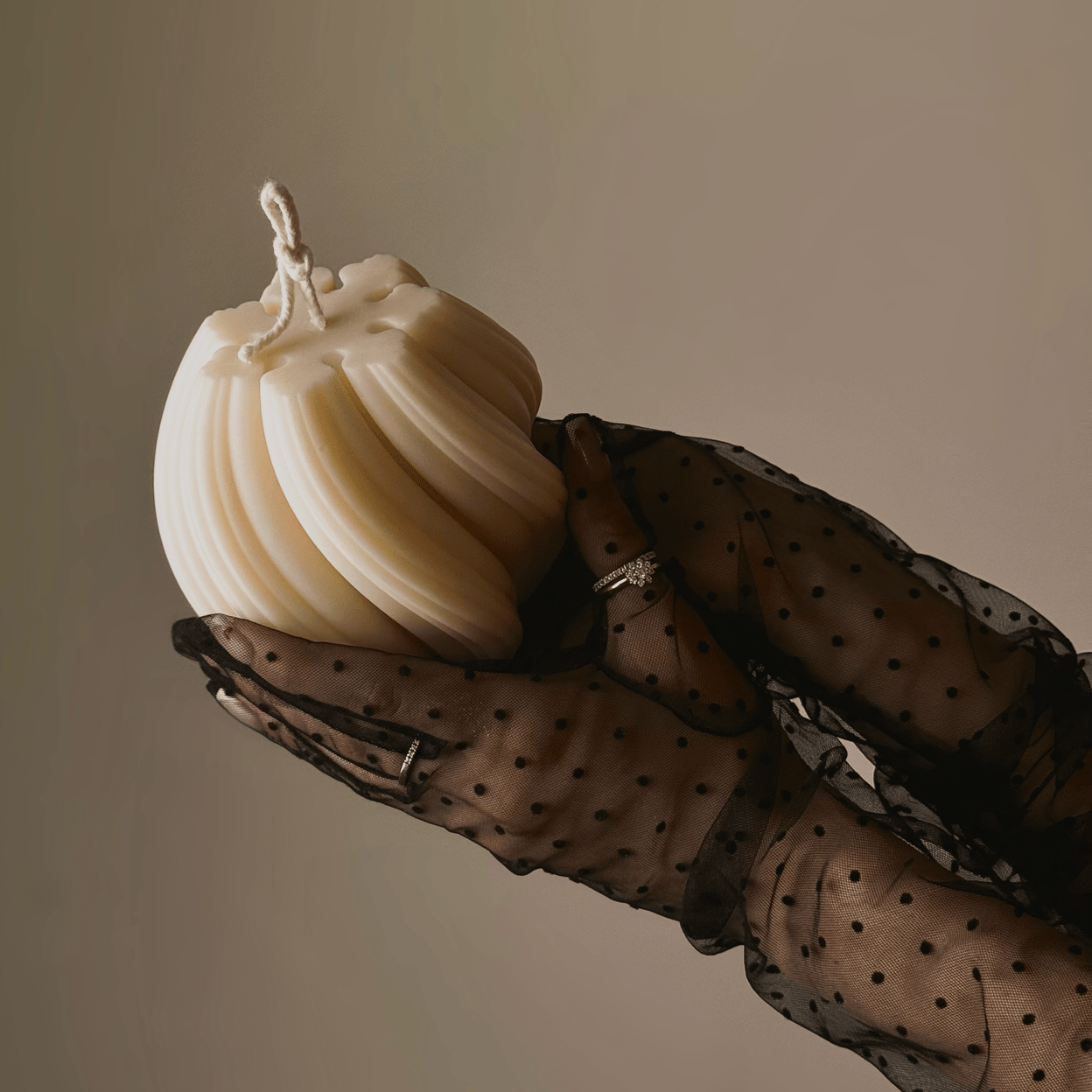 Купить Swirl Candle