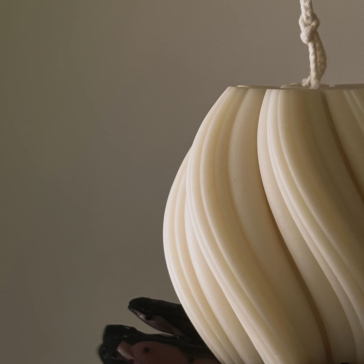 Купить Swirl Candle