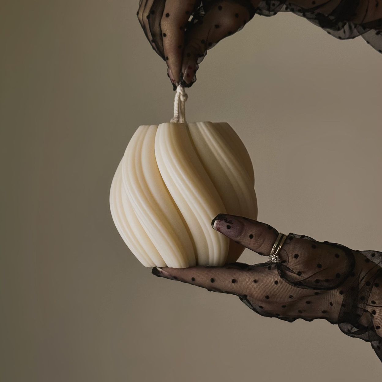 Купить Swirl Candle