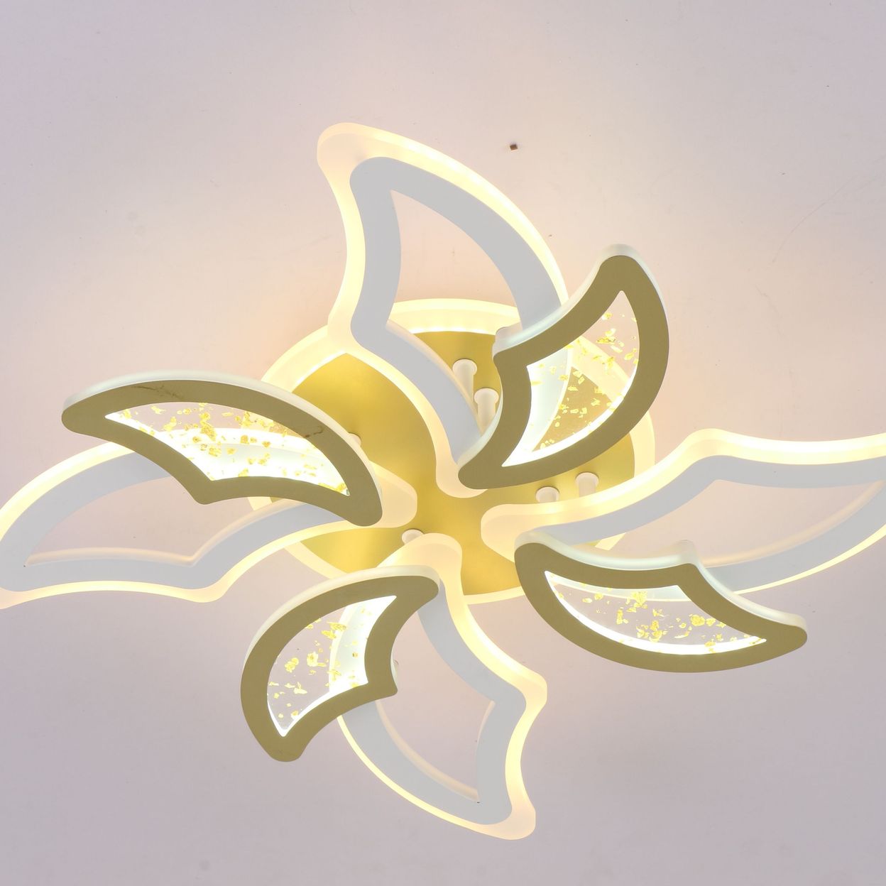 Купить Люстра потолочная светодиодная, цветок LS-001195-4WT