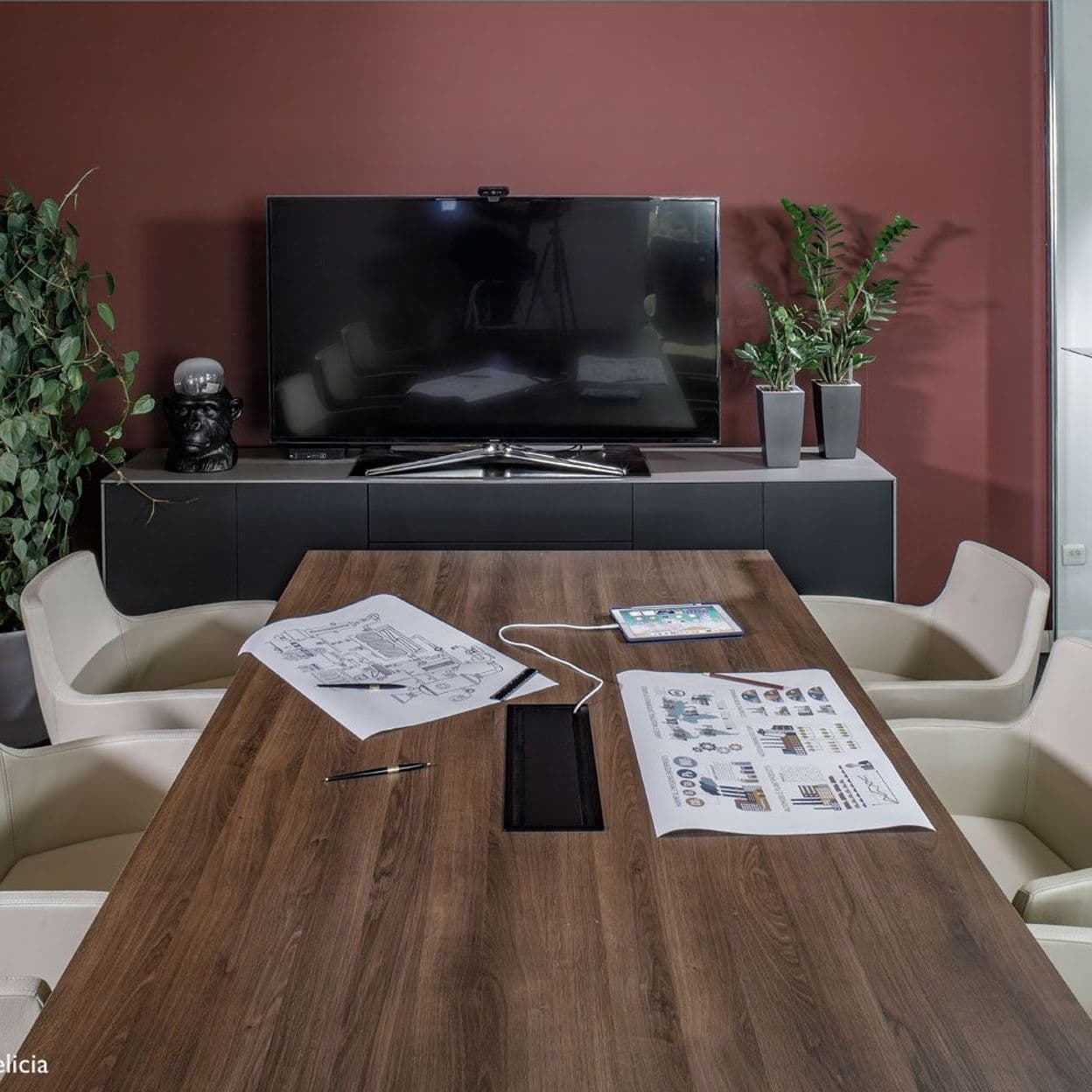 Купить Стол для переговоров 240x120xh76см (можно использовать как брифинг)