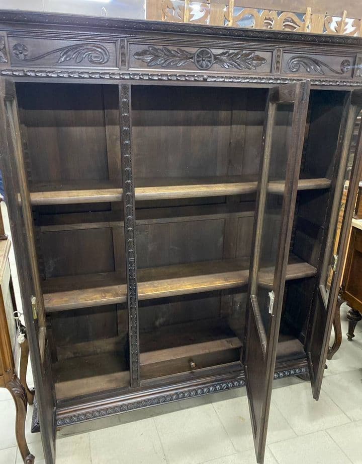 Купить Старинная витрина в бретонском стиле