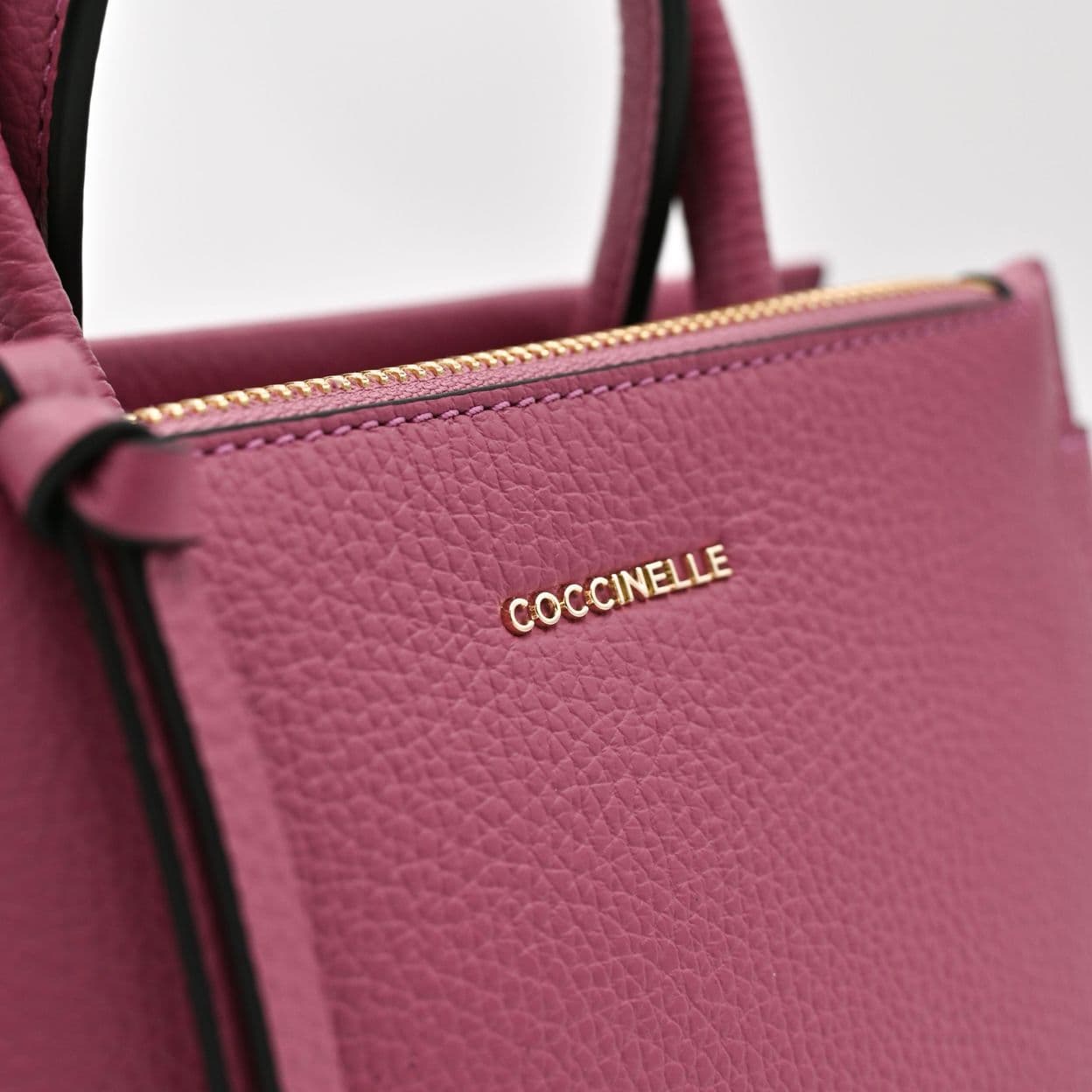 Купить Сумка женская Coccinelle