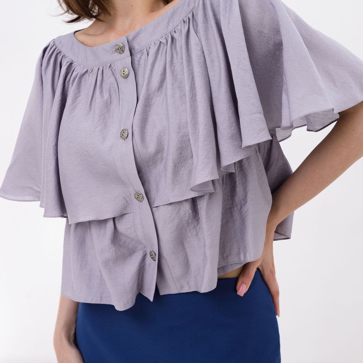 Купить Топ женский с воланами серебристый