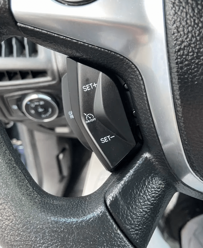 Купить Ford Focus 1.6 MT, 2013, 127 000 км