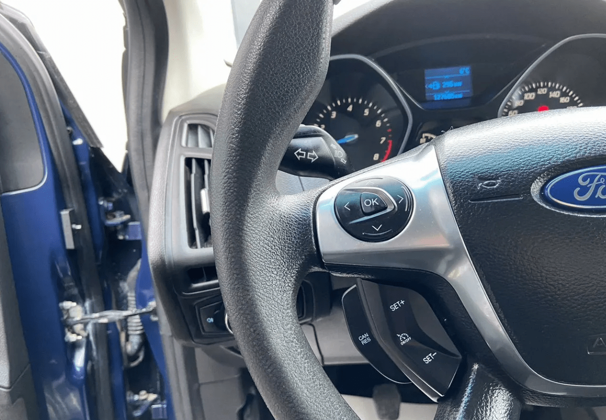 Купить Ford Focus 1.6 MT, 2013, 127 000 км