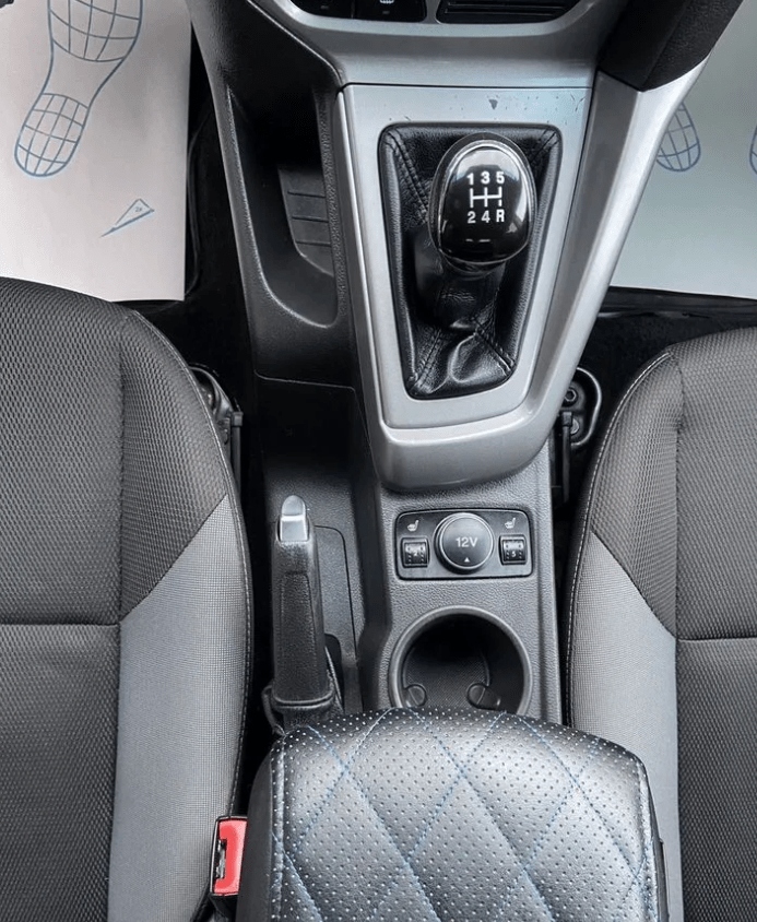 Купить Ford Focus 1.6 MT, 2013, 127 000 км