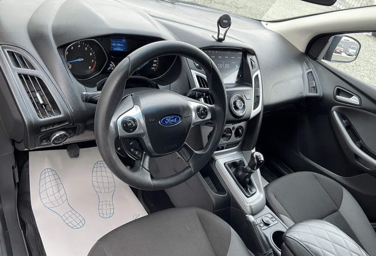 Купить Ford Focus 1.6 MT, 2013, 127 000 км