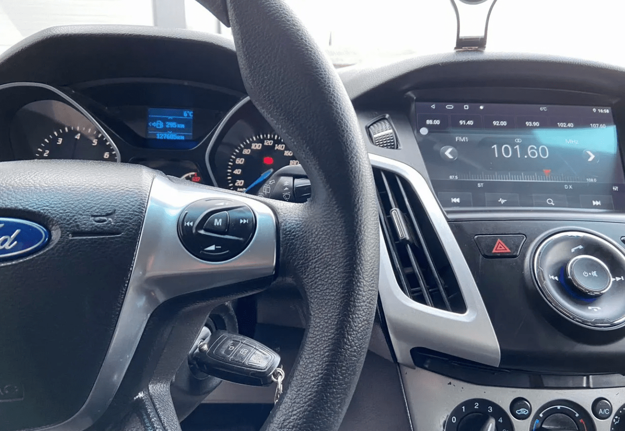 Купить Ford Focus 1.6 MT, 2013, 127 000 км