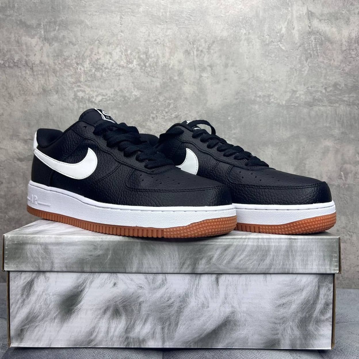 Купить Nike Air Force 1 Black White Gum