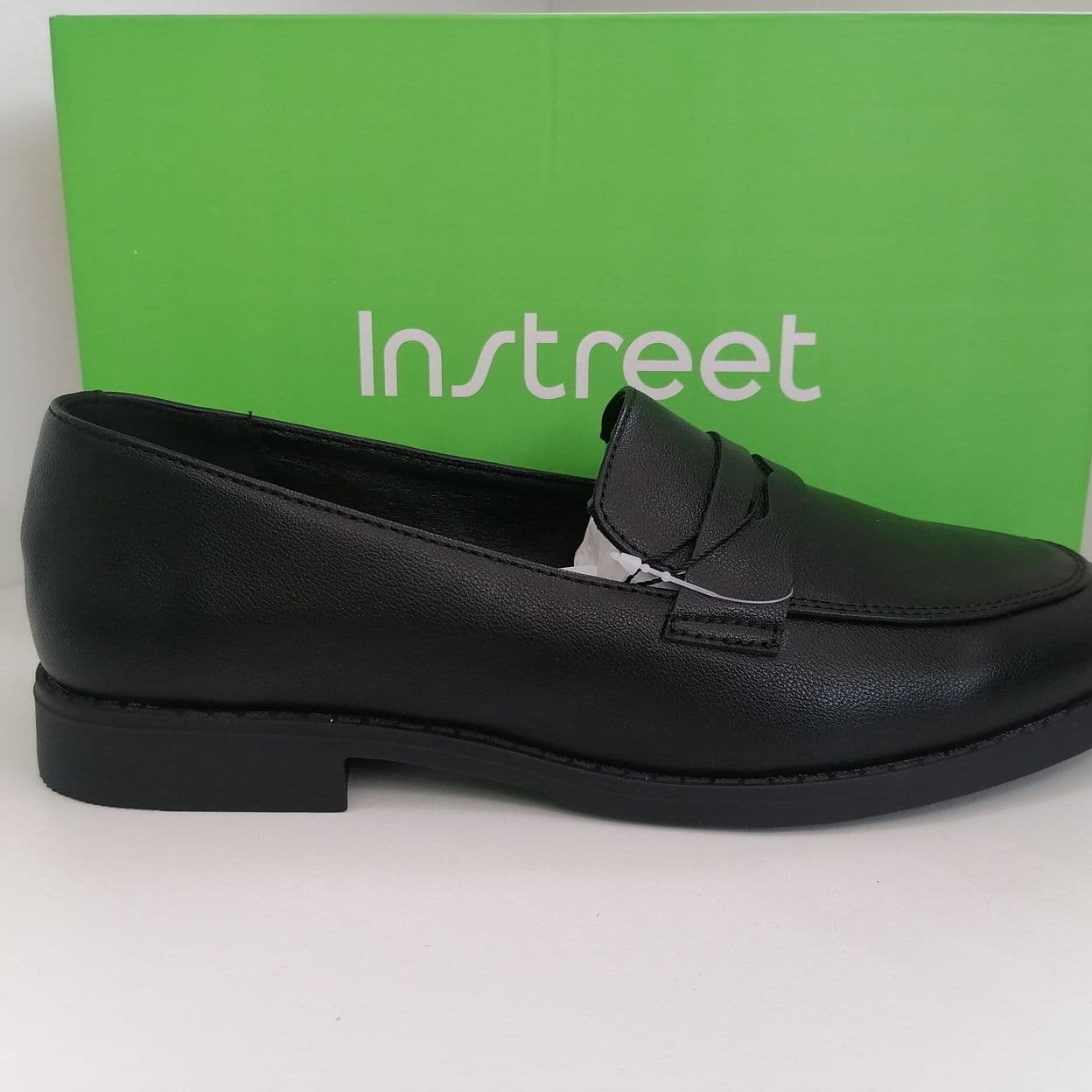 Купить Туфли женские Instreet.