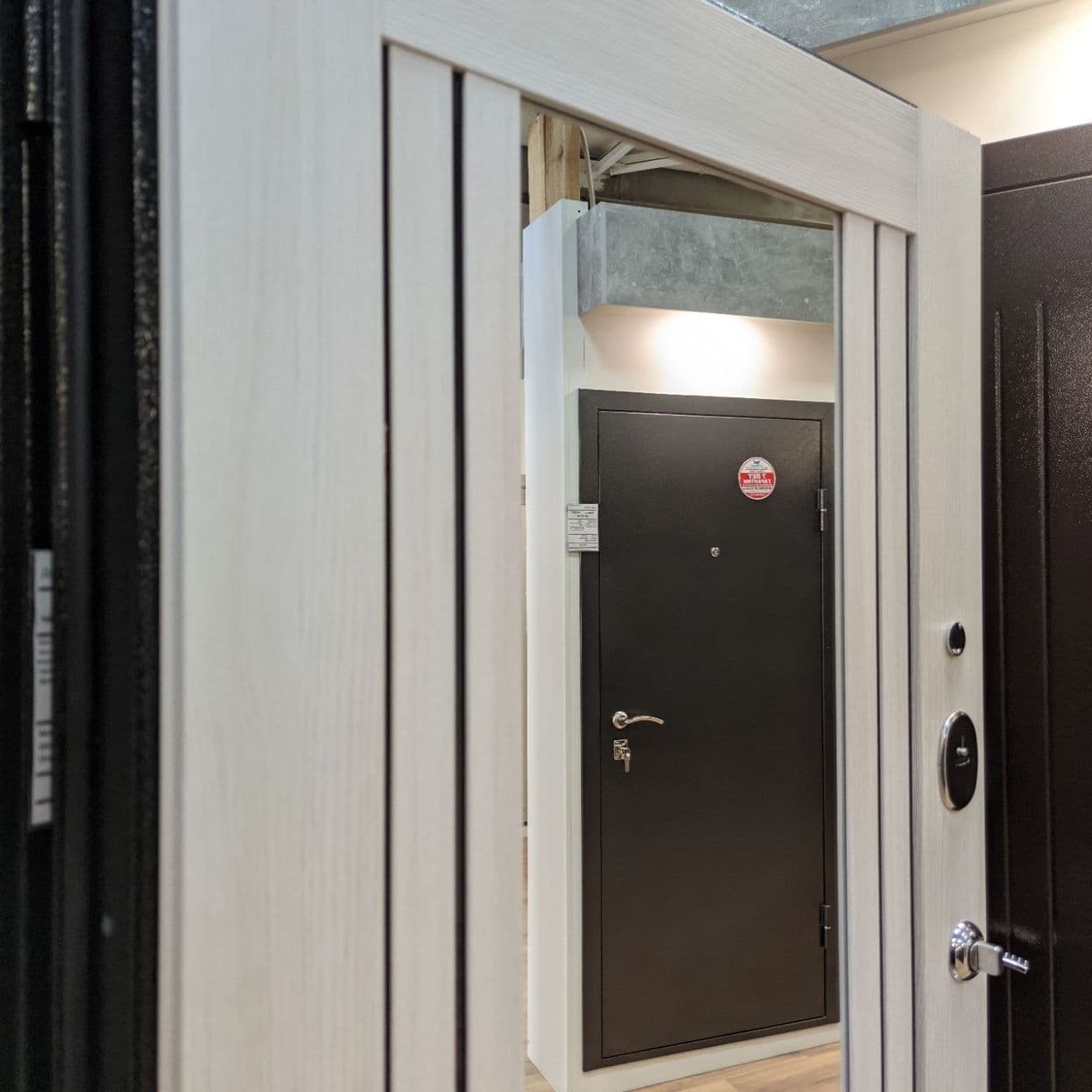 Купить Дверь входная "ПРОГРЕСС", белый бьянко