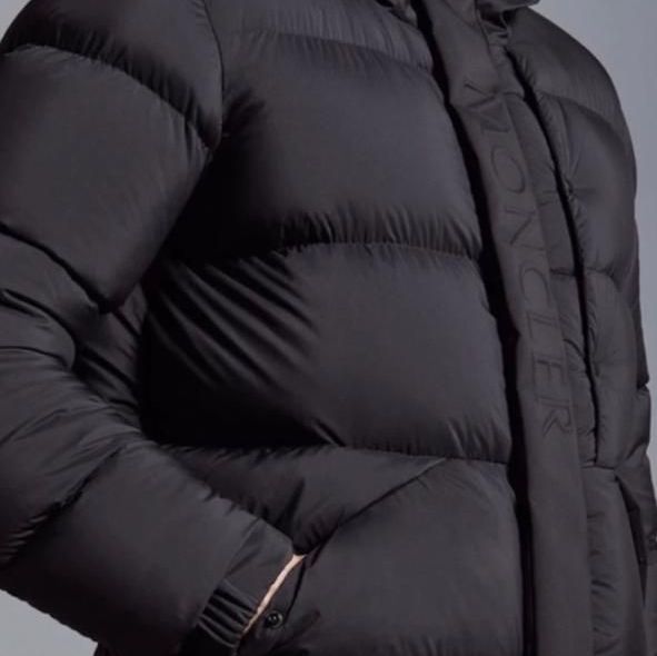 Купить Пуховик Moncler Madeira