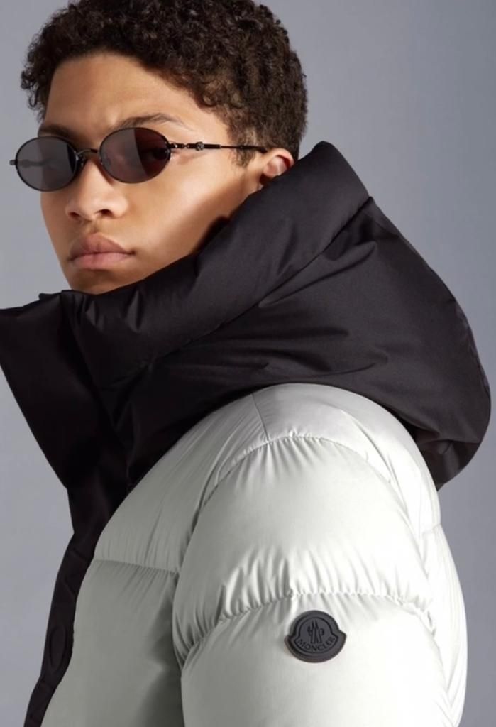 Купить Пуховик Moncler Madeira