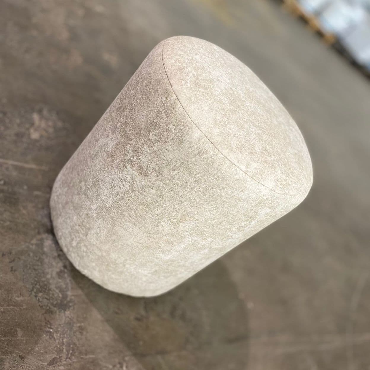 Купить Белый пуфик экокожа