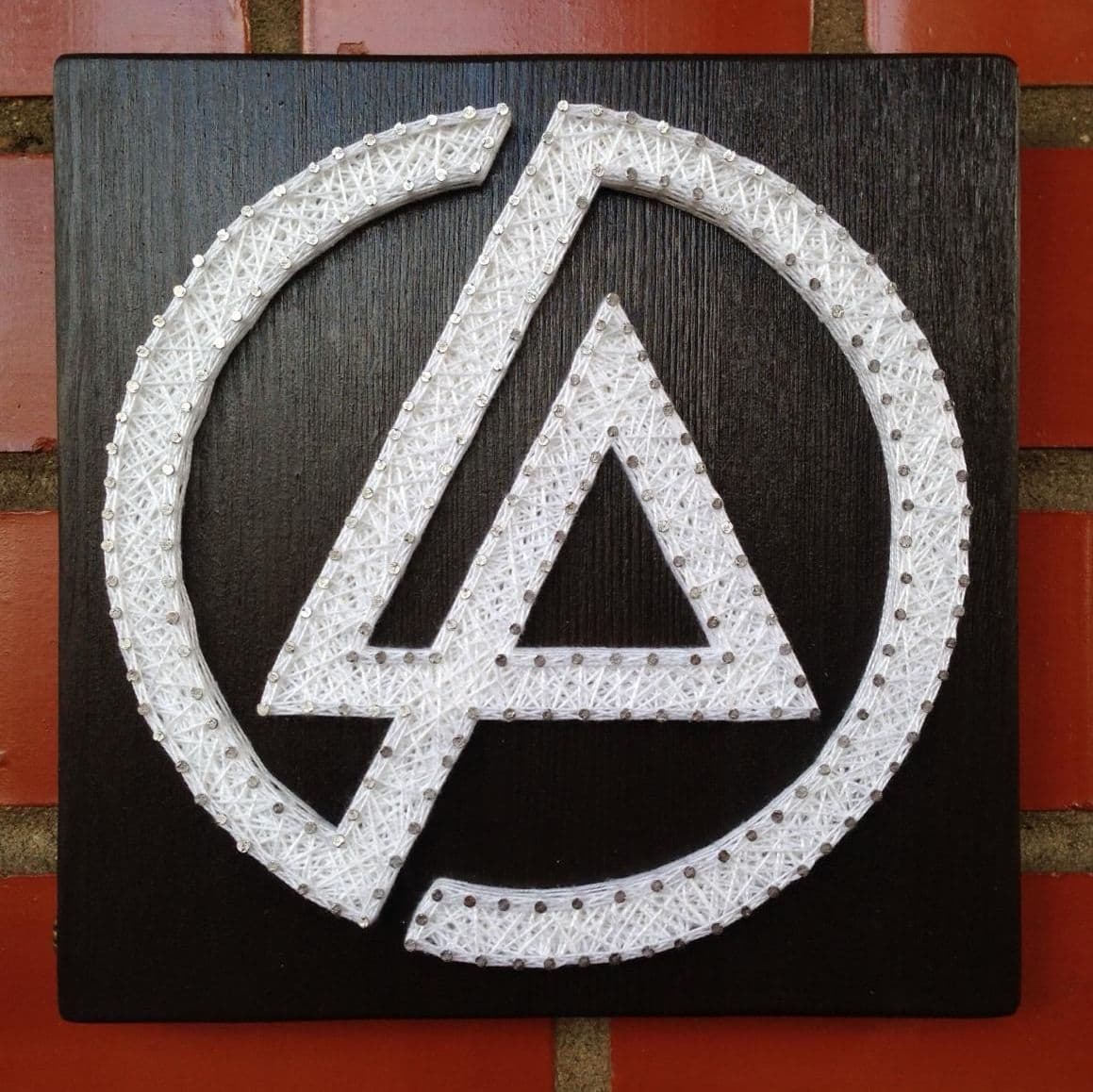 Купить Картина нитками "Linkin Park"