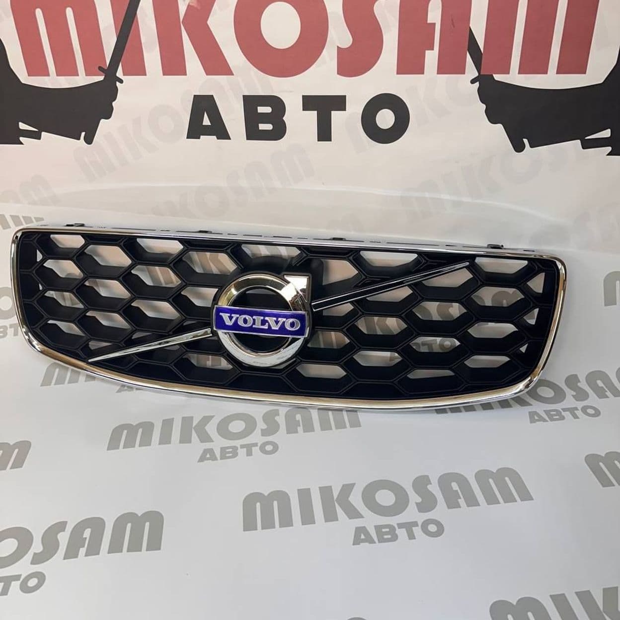 Купить решетка радиатора Volvo XC70 2013-2016