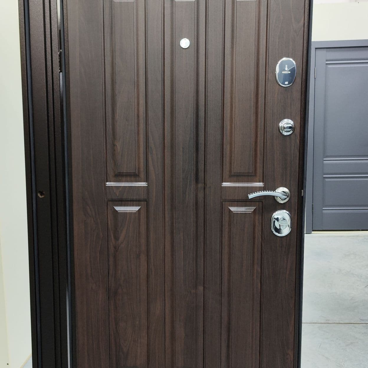 Купить Дверь входная "КОМФОРТ" орех темный, ВДК