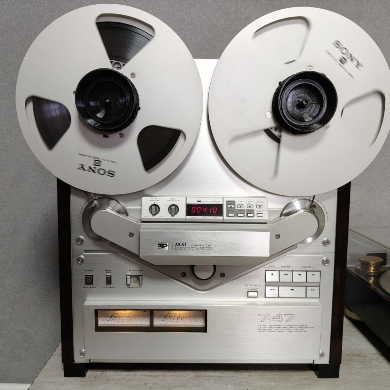 Купить Магнитофон катушечный Akai GX-747