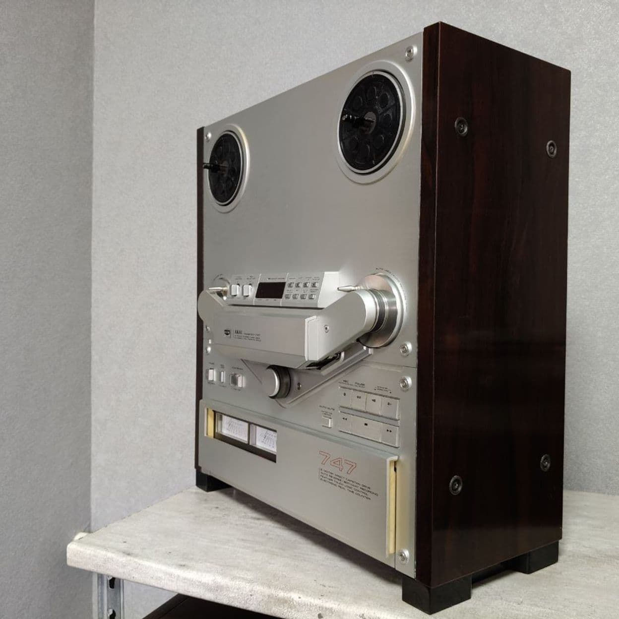 Купить Магнитофон катушечный Akai GX-747