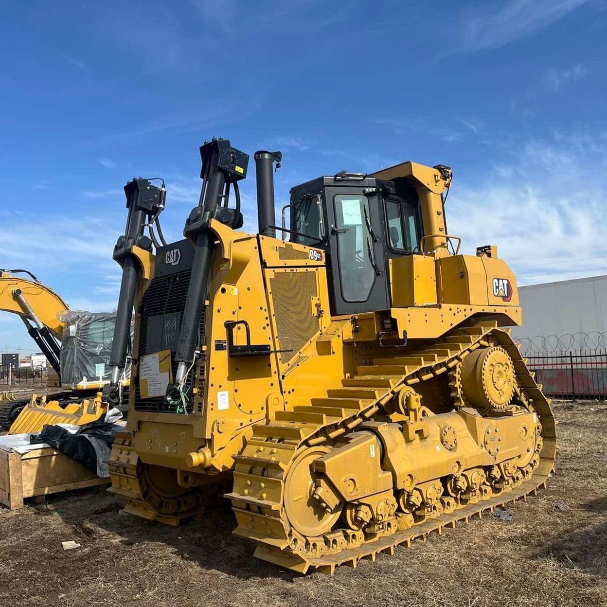 Купить CAT D9