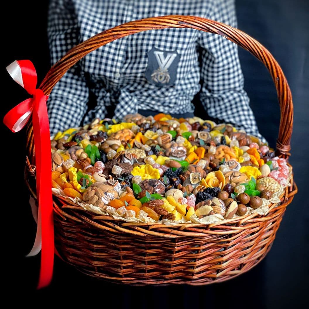 Купить Большая подарочная корзина арт. 540