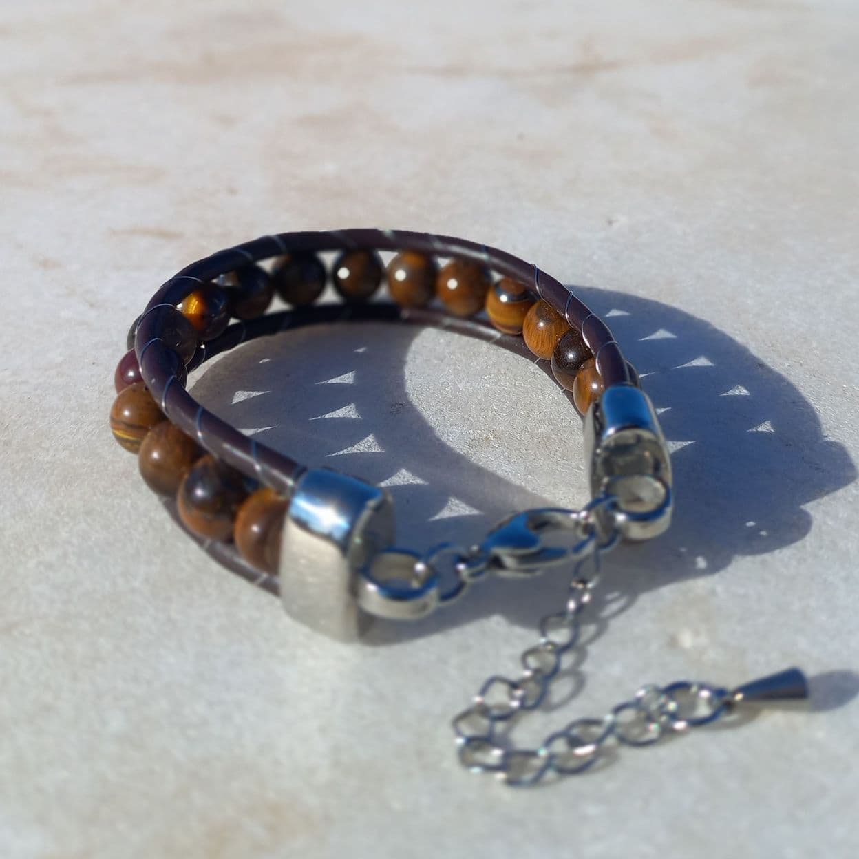 Купить Тигровый глаз, кожа, сталь. Браслет женский кожаный из натуральных камней Тигровый глаз (арт. DMBR002W)