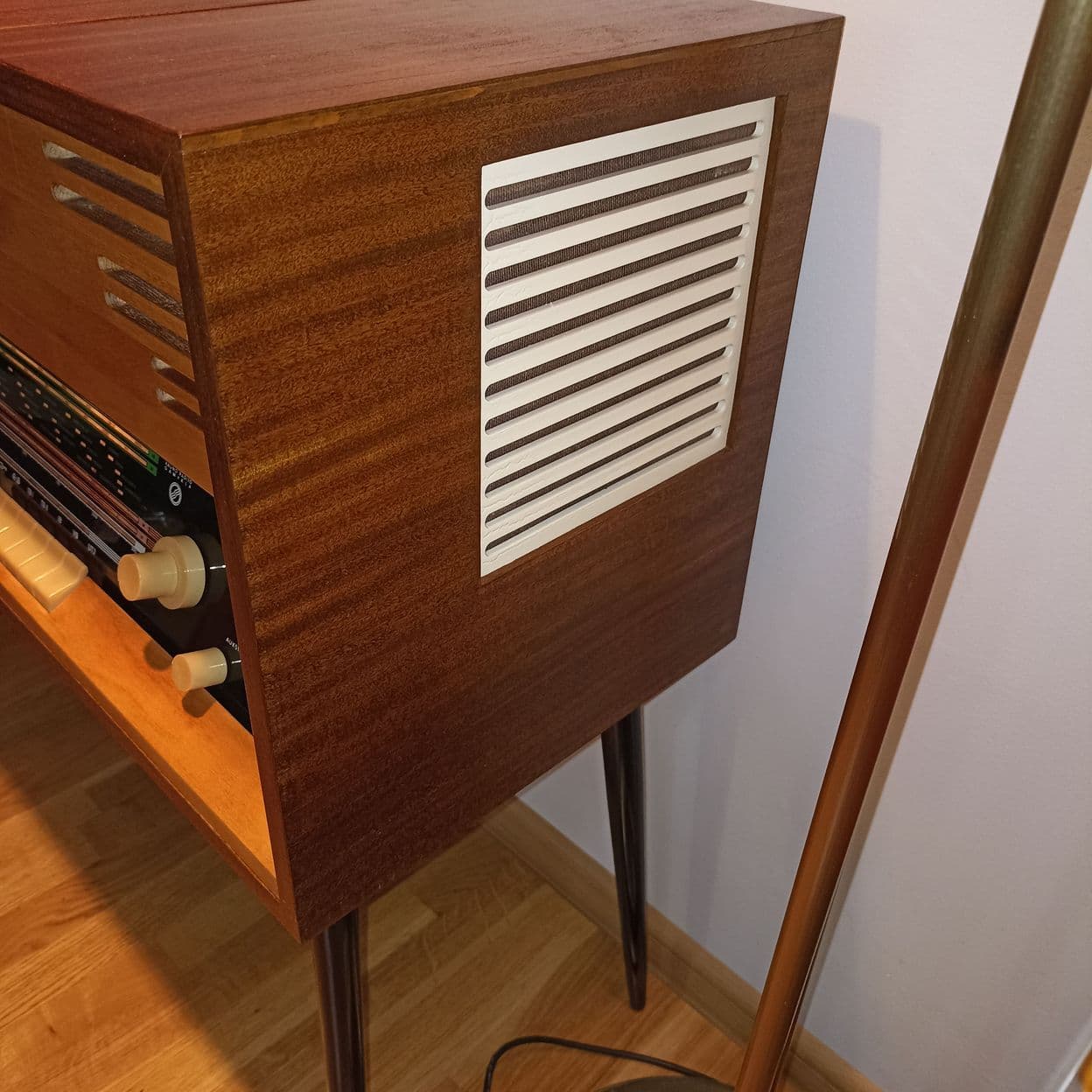 Купить Магнитола Миния 4 - 1969г.в. с bluetooth, после реставрации