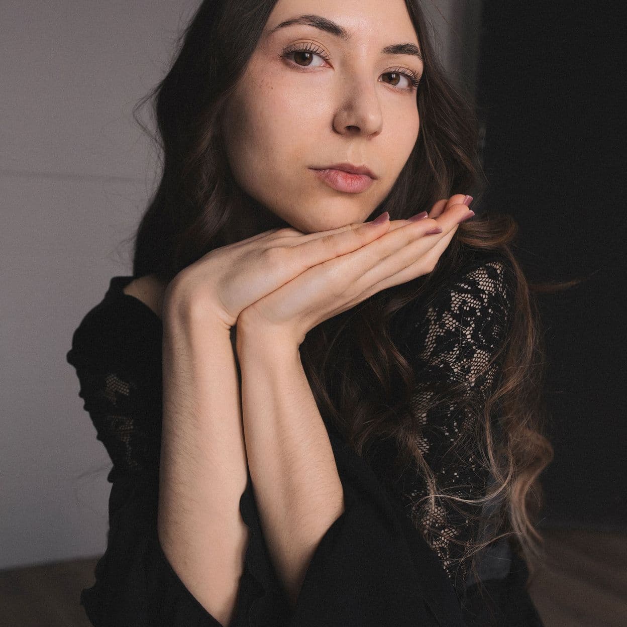 Купить Электронный журнал MOVEUX Magazine April 2025 Issue 1