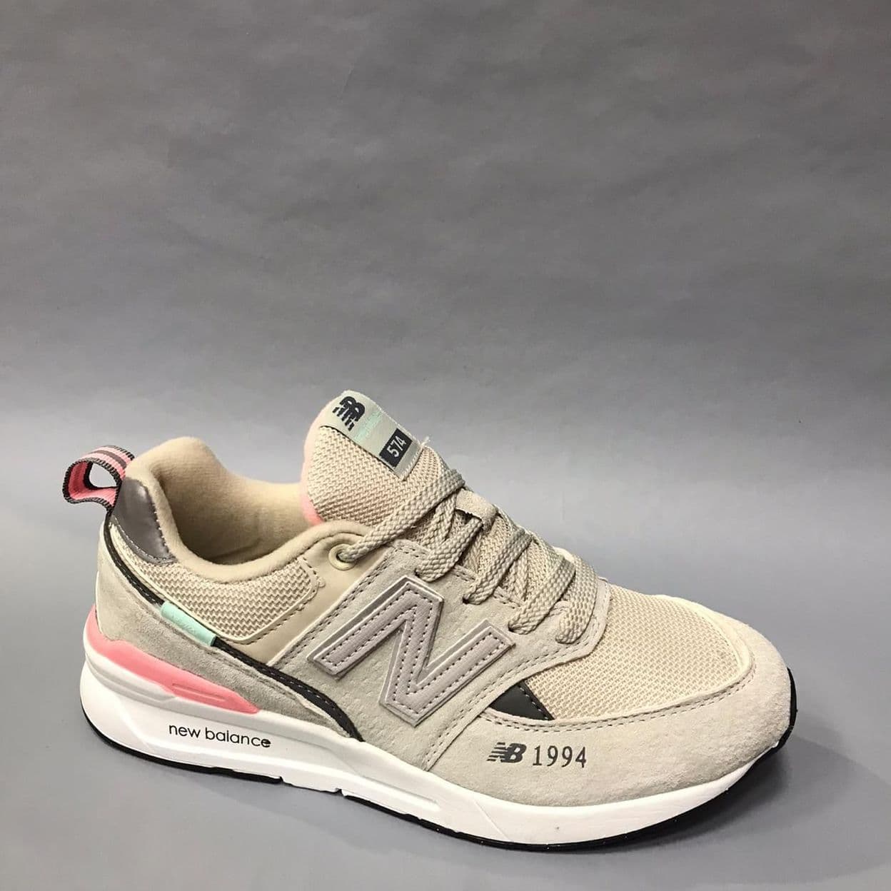 Купить Кроссовки бежевые