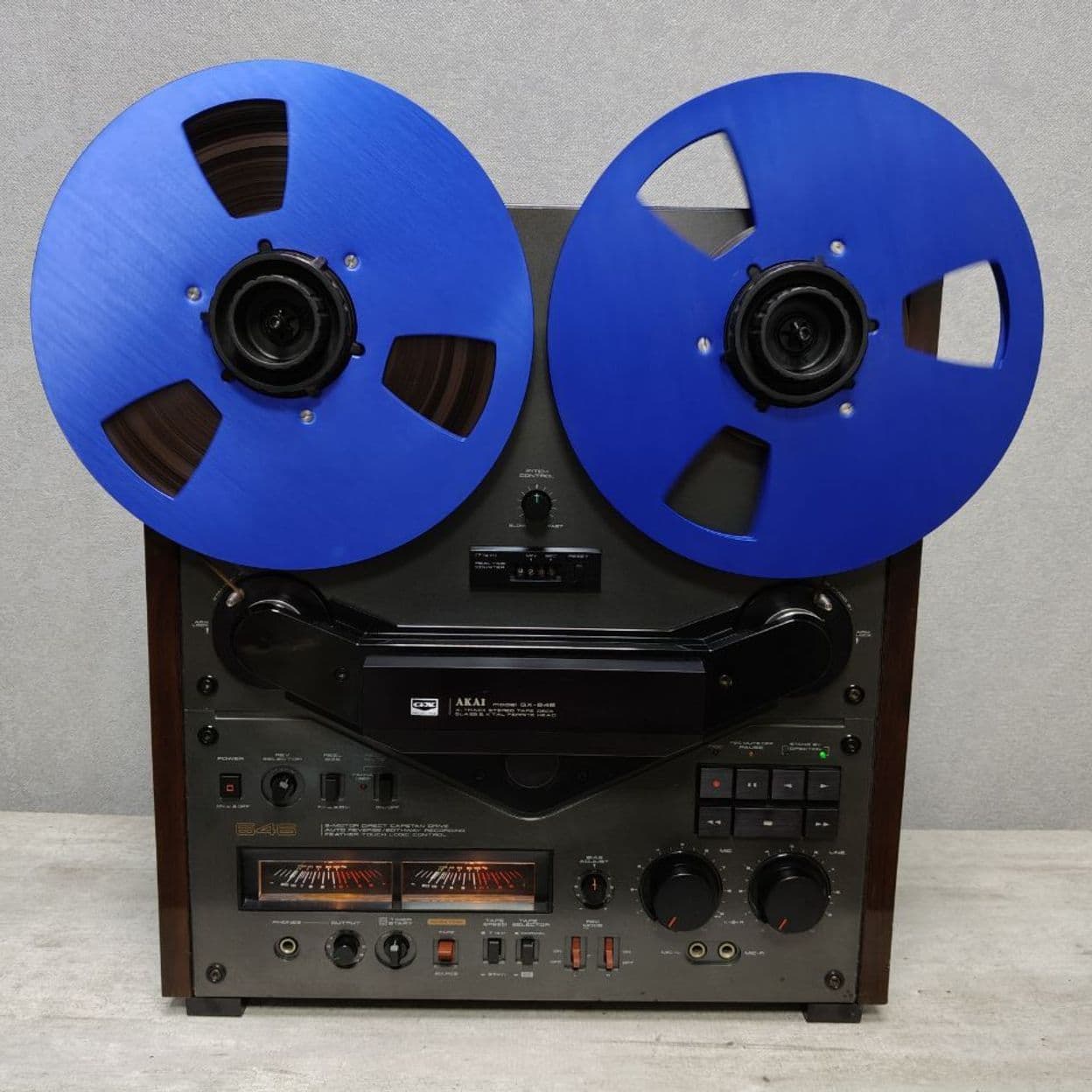 Купить Магнитофон катушечный Akai GX-646