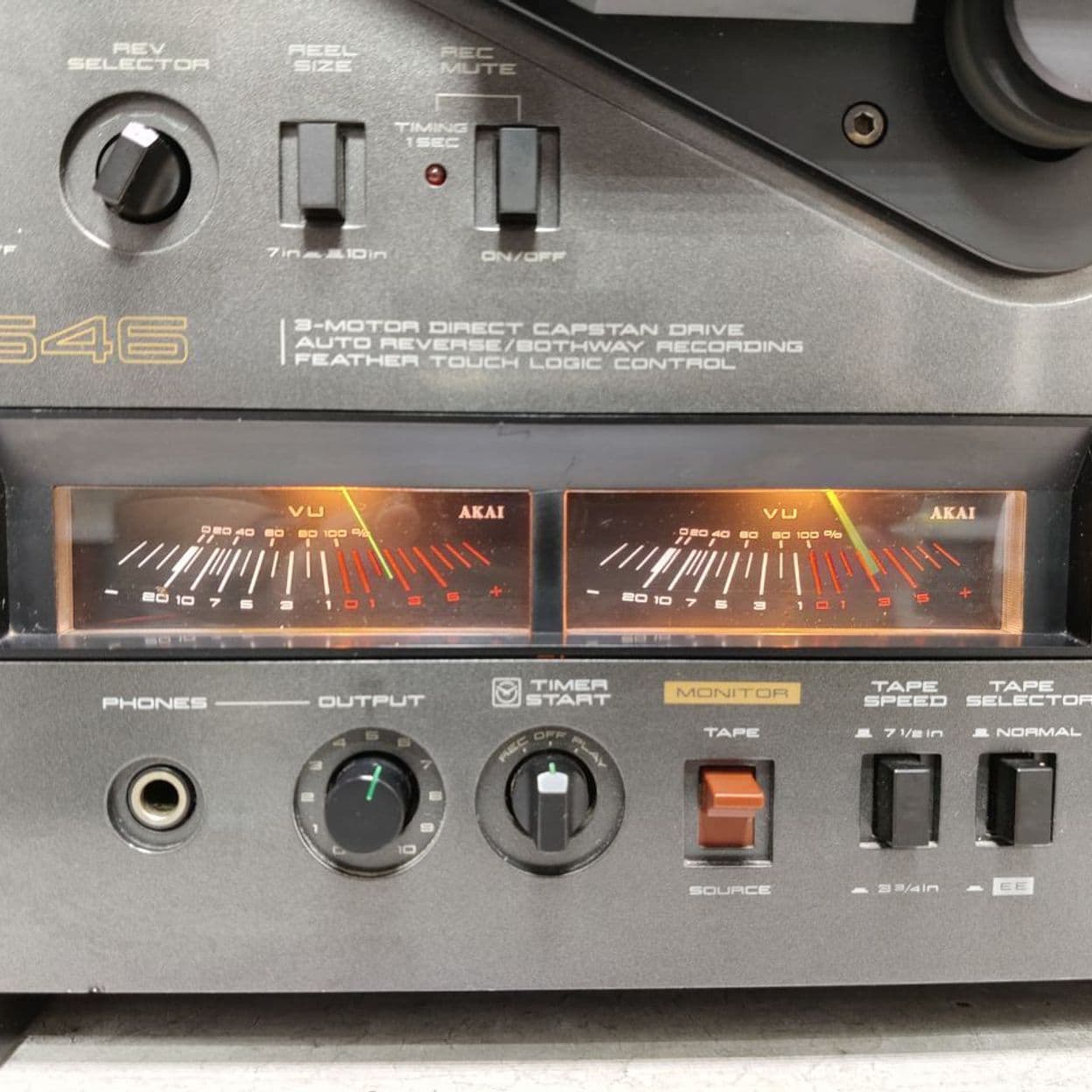 Купить Магнитофон катушечный Akai GX-646