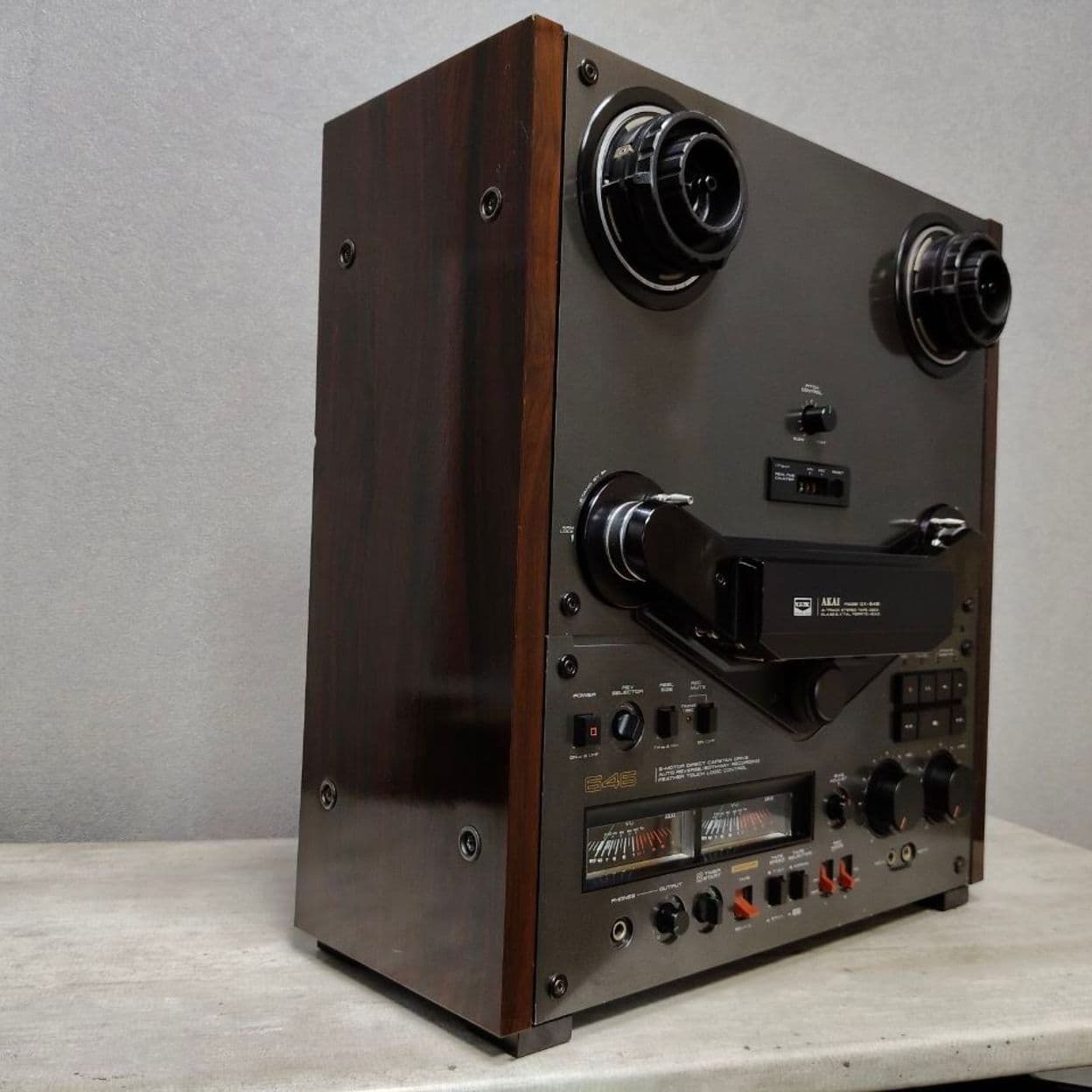 Купить Магнитофон катушечный Akai GX-646