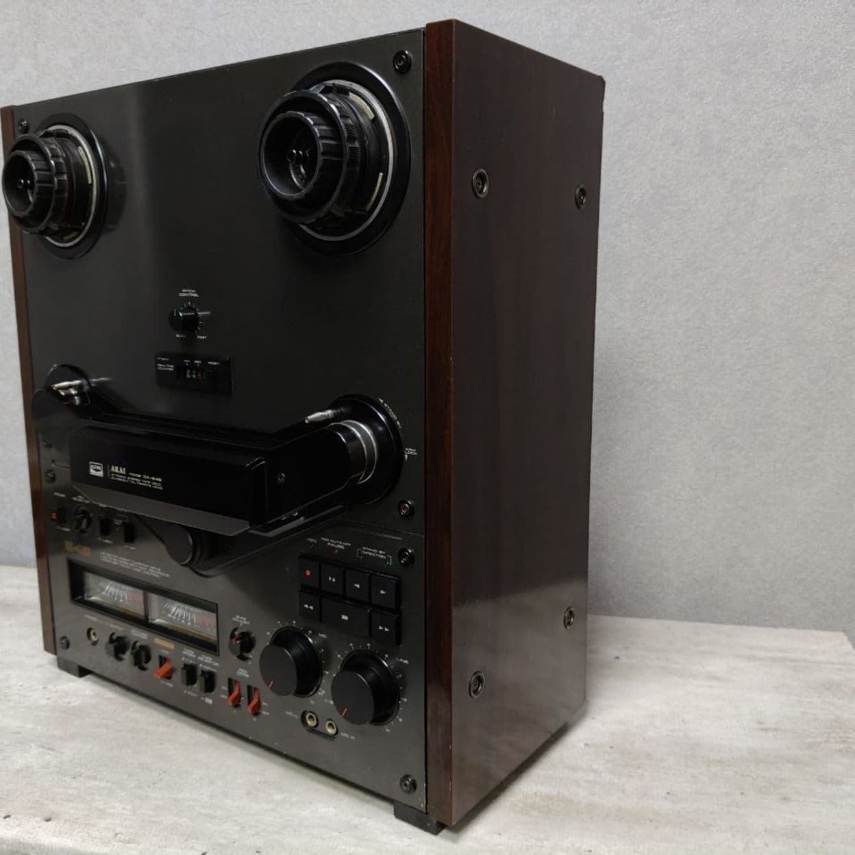 Купить Магнитофон катушечный Akai GX-646