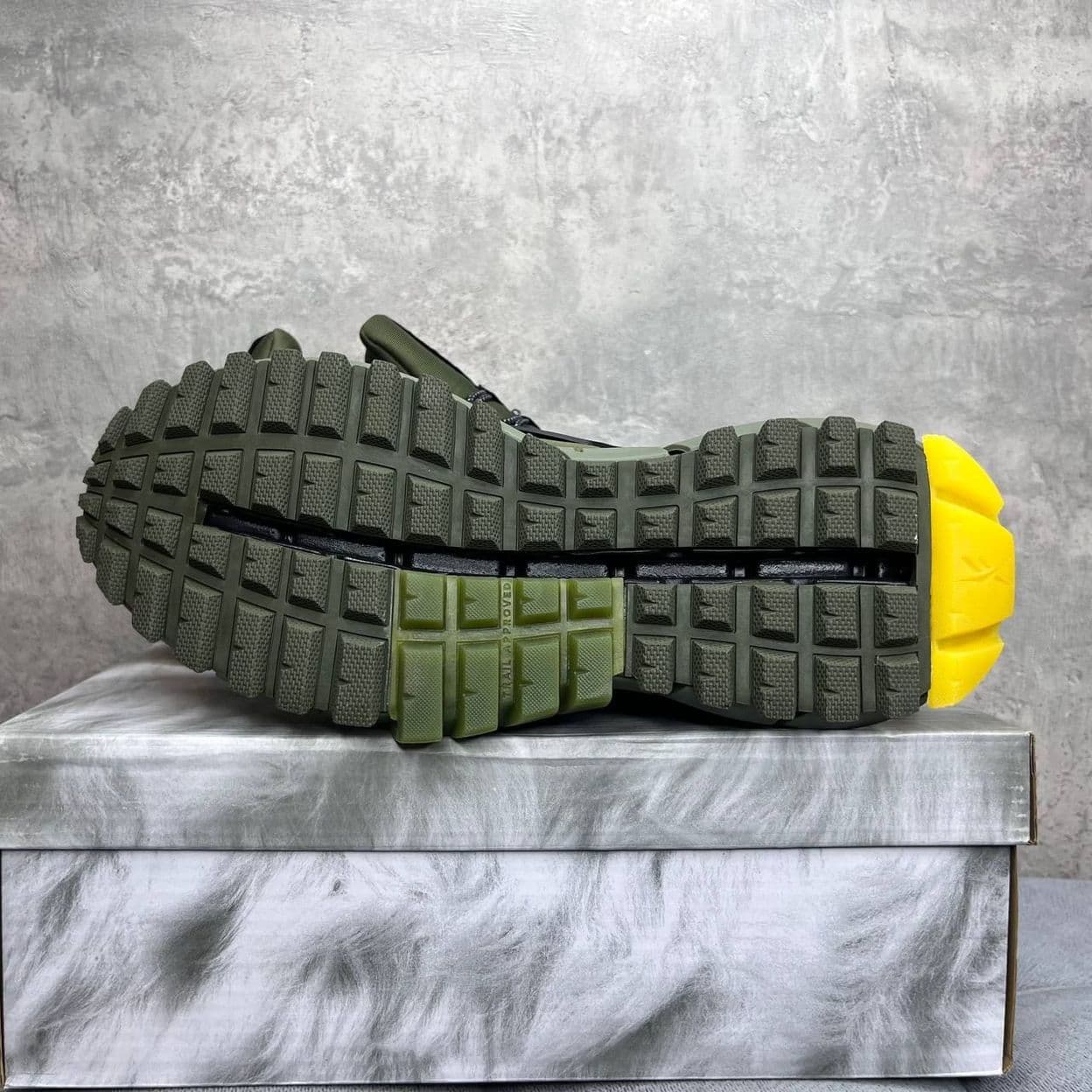Купить Reebok Zig Kinetica Edge Army Green