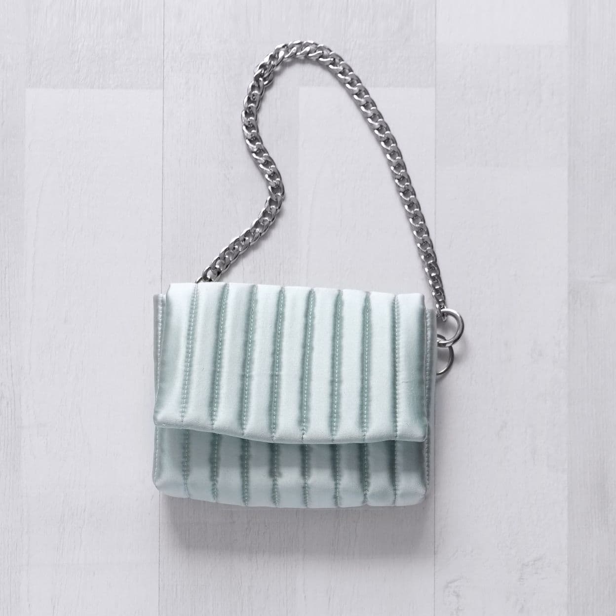 Купить Сумка стеганая AGLAIS в оттенке «Мятный ликер»