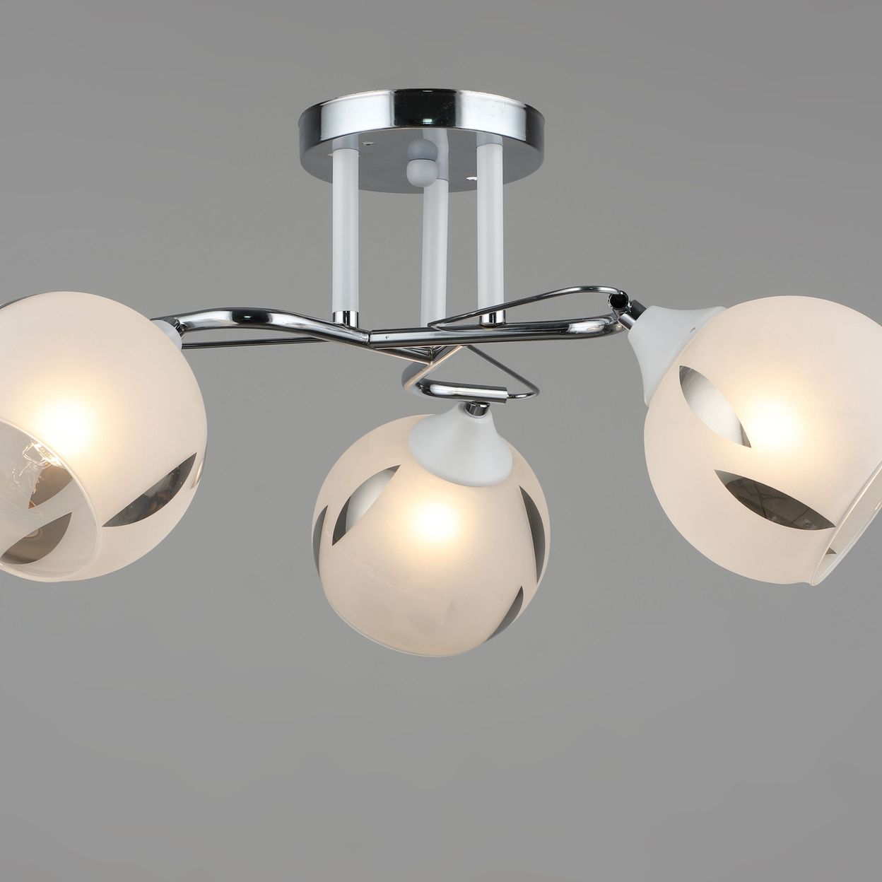 Купить Люстра для комнаты/ Эконом ES-000590-3CR