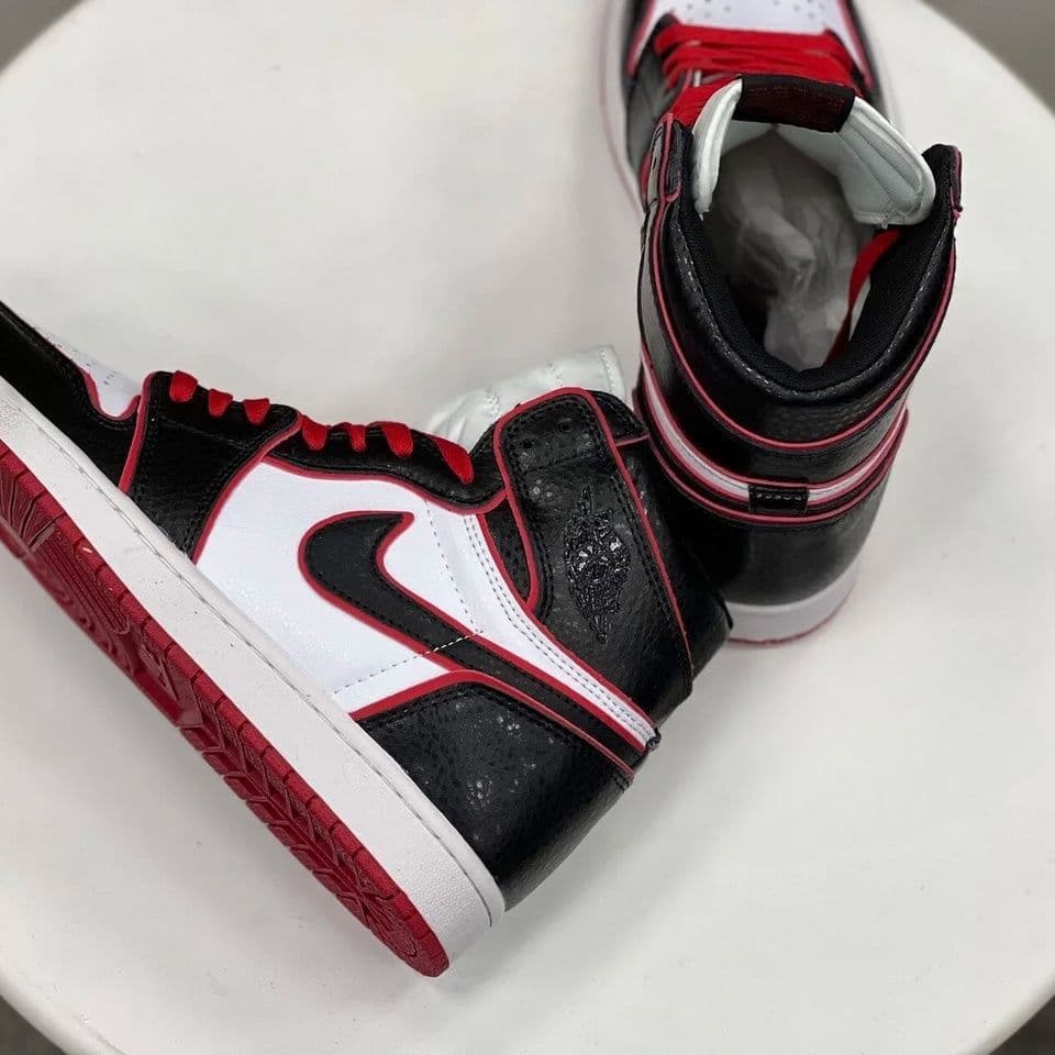 Купить Nike Air Jordan 1 High, BloodLine