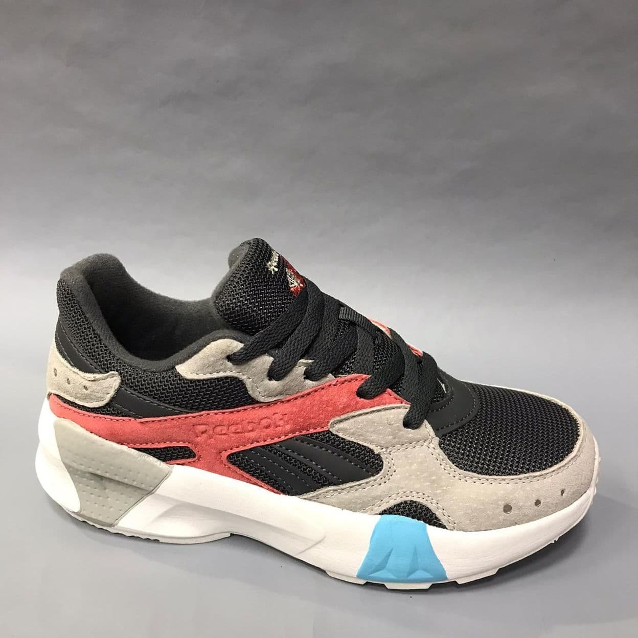 Купить Кроссовки серые