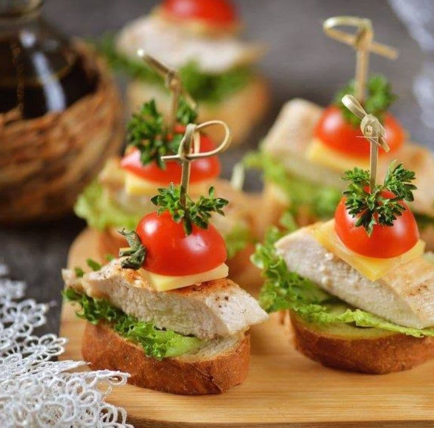 Купить Канапе  с цыпленком кари 10 штук