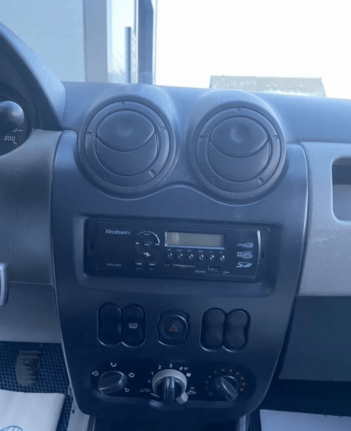 Купить Renault Logan 1.4 MT, 2010, 171 963 км
